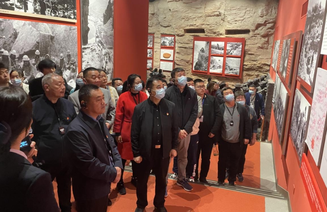 學黨史悟思想辦實事開新局魏武辦組織黨員幹部赴紅旗渠開展黨史學習